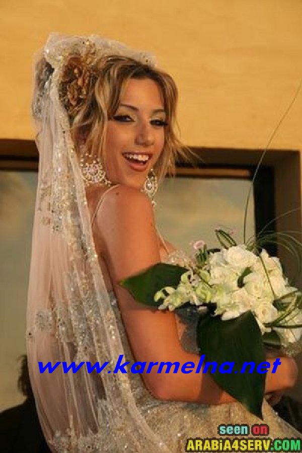  صور المطربة اللبنانية دانا